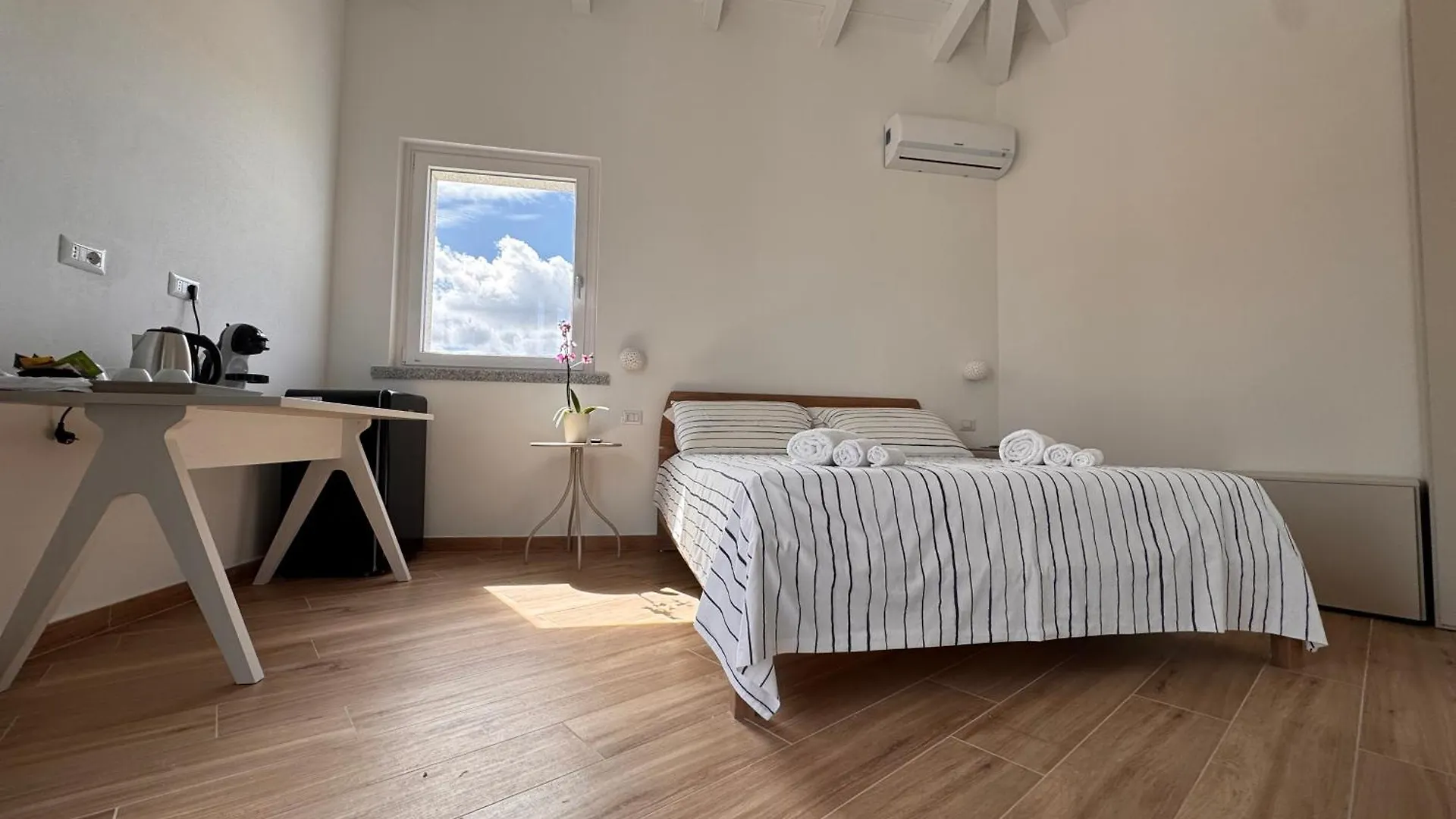 بيت ضيافة فندق Domo Il Tramonto Giba إيطاليا